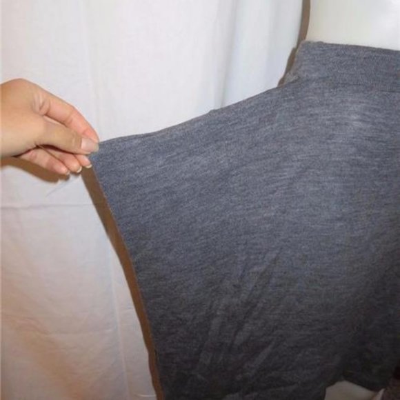 WOMENS CROSSLEY GRAY KNIT SKIRT W/ELASTIC WAIST S - Picture 2 of 4